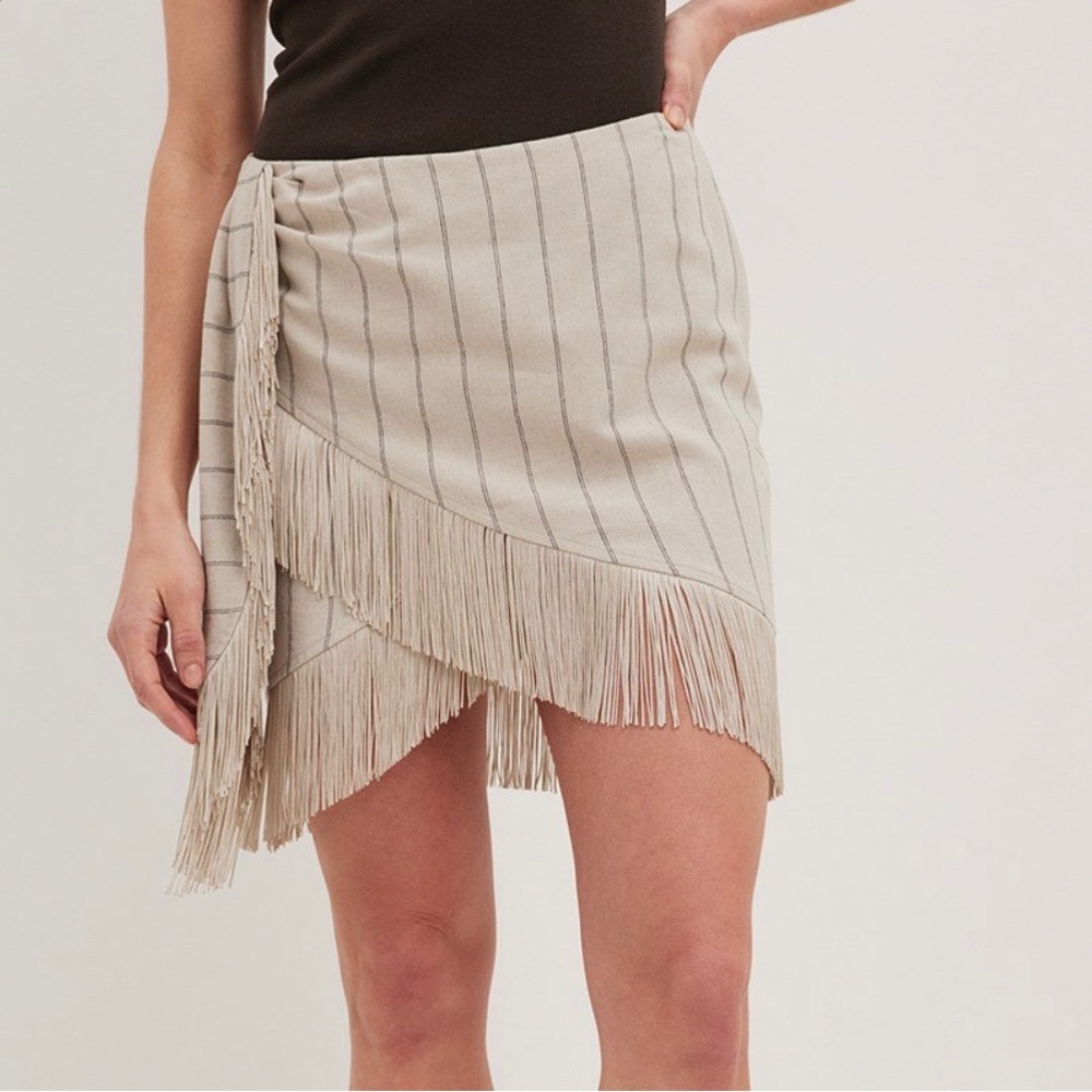 NWT Claire Rose x NA-KD Linen Blend fringe skirt, size 34 (US 4)